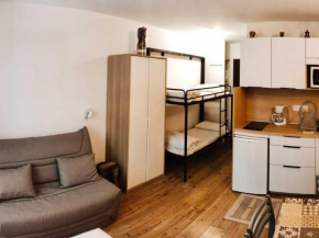 Studio cosy aux pieds des pistes avec balcon et coin montagne - La Joue du Loup - FR-1-504-621